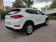 белый Hyundai Tucson 2.0 AT (150 л.с.) 2017 фото 20