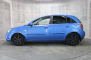 Синий Kia Rio 1.4 MT (97 л.с.) 2010 фото 3