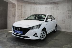 Белый Hyundai Solaris 1.6 AT (123 л.с.) 2021