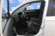 белый Mitsubishi Outlander 2.4 CVT (167 л.с.) 4WD 2013 фото 13