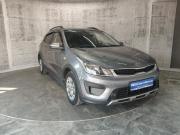 Серый Kia Rio X-Line 1.6 MT (123 л.с.) 2017 фото 2