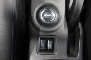 белый Mitsubishi Outlander 2.4 CVT (167 л.с.) 4WD 2013 фото 20