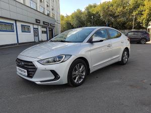 серебряный Hyundai Elantra 2.0 AT (150 л.с.) 2018