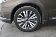 Коричневый Mitsubishi Outlander 2.0 CVT (146 л.с.) 2019 фото 13