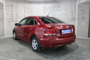 Красный Volkswagen Polo 1.6 MT (90 л.с.) 2018 фото 7