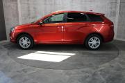 Красный Lada (ВАЗ) Vesta SW 1.6 MT (106 л.с.) 2019 фото 4
