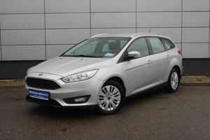 Серебряный Ford Focus 1.6 MT (125 л.с.) 2017