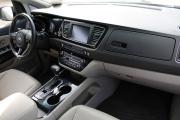 Серый Kia Carnival 2.2d AT (202 л.с.) 2018 фото 10