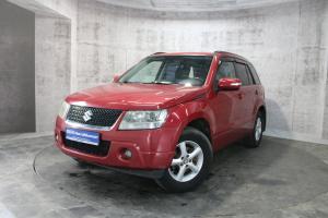 Красный Suzuki Grand Vitara 2.0 MT (140 л.с.) 4WD 2010
