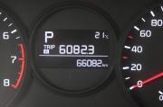 желтый Kia Picanto 1.3 AT (84 л.с.) 2019 фото 19