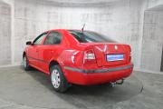 Красный Skoda Octavia 1.4 MT (75 л.с.) 2009 фото 7