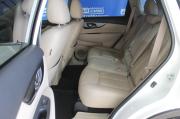 белый Nissan X-Trail 2.5 CVT (171 л.с.) 4WD 2018 фото 15