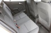 желтый Kia Picanto 1.3 AT (84 л.с.) 2019 фото 14