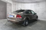 Коричневый Volkswagen Polo 1.6 MT (90 л.с.) 2018 фото 5