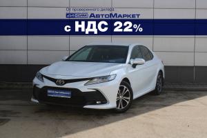 Белый Toyota Camry 2.5 AT (200 л.с.) 2021