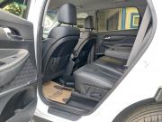 белый Hyundai Santa Fe 2.2d AT (200 л.с.) 4WD 2019 фото 10