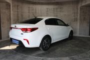 Белый Kia Rio 1.6 AT (123 л.с.) 2019 фото 5