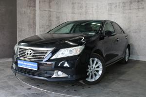Черный Toyota Camry 2.5 AT (181 л.с.) 2013