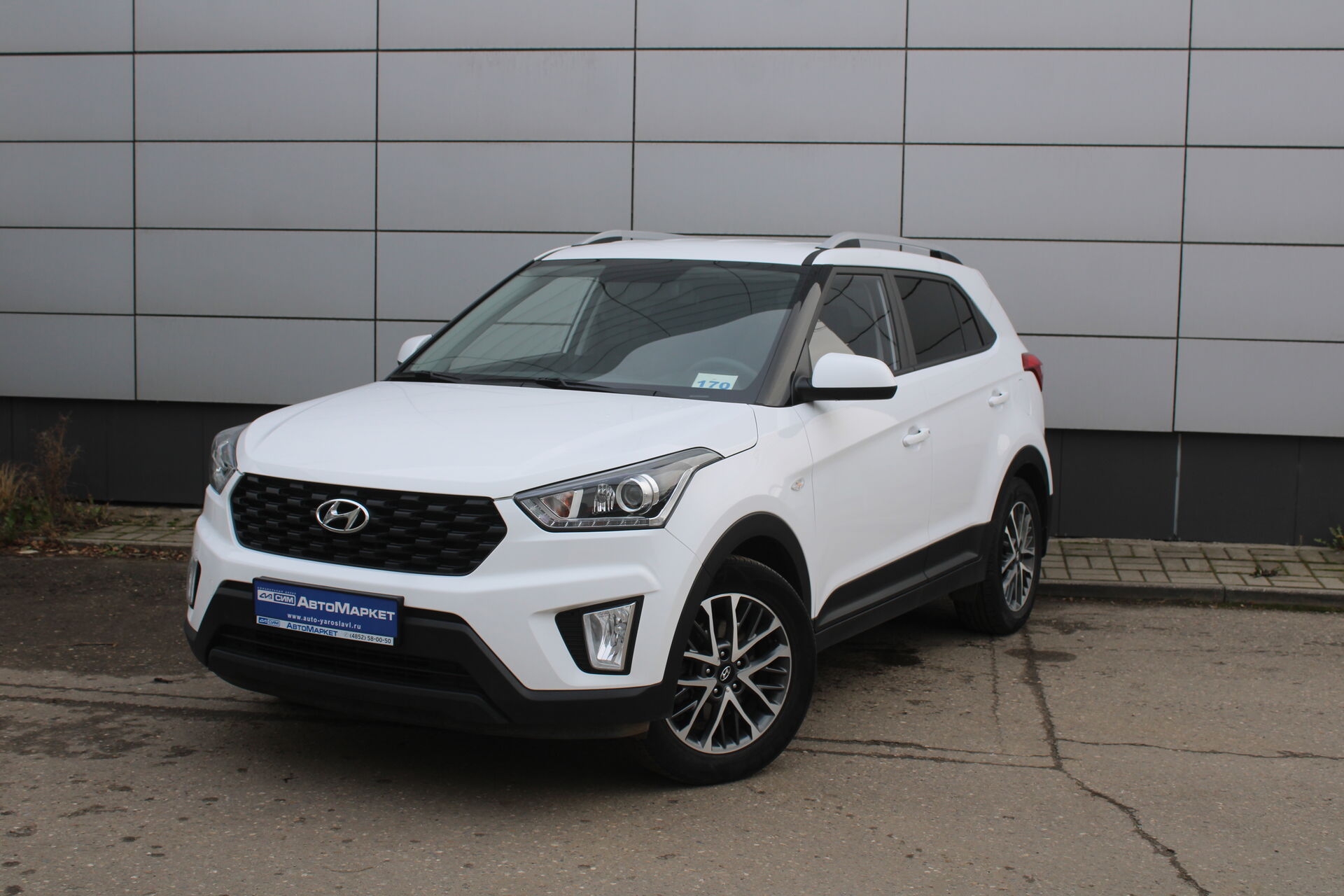 Белый Hyundai Creta 2.0 AT (149 л.с.) 4WD 2021
