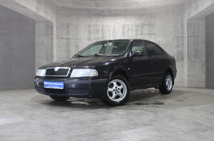 Черный Skoda Octavia 1.6 MT (102 л.с.) 2008
