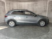 Серый Kia Rio X-Line 1.6 MT (123 л.с.) 2017 фото 3