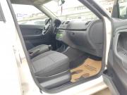 белый Skoda Fabia 1.2 MT (70 л.с.) 2013 фото 12