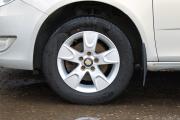 Серебряный Skoda Fabia 1.2 MT (70 л.с.) 2012 фото 13