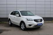 Белый Renault Koleos 2.5 CVT (171 л.с.) 4WD 2012 фото 2