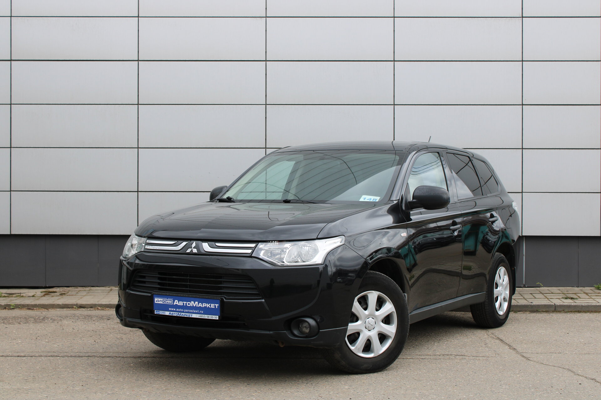 Черный Mitsubishi Outlander 2.0 CVT (146 л.с.) 2012