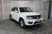Белый Suzuki Grand Vitara 2.0 MT (140 л.с.) 4WD 2012 фото 2