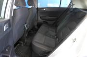 белый Kia Sportage 2.0 AT (150 л.с.) 2019 фото 13