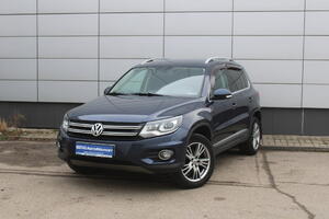 Синий Volkswagen Tiguan 2.0d AT (140 л.с.) 4WD 2011