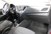 Красный Hyundai Solaris 1.6 MT (123 л.с.) 2019 фото 10