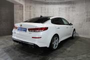Белый Kia Optima 2.0 AT (245 л.с.) 2018 фото 5