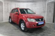 Красный Suzuki Grand Vitara 2.0 MT (140 л.с.) 4WD 2010 фото 2