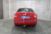 Красный Skoda Octavia 1.4 MT (75 л.с.) 2009 фото 6