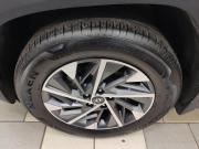 белый Hyundai Tucson 2.0 AT (150 л.с.) 4WD 2021 фото 9