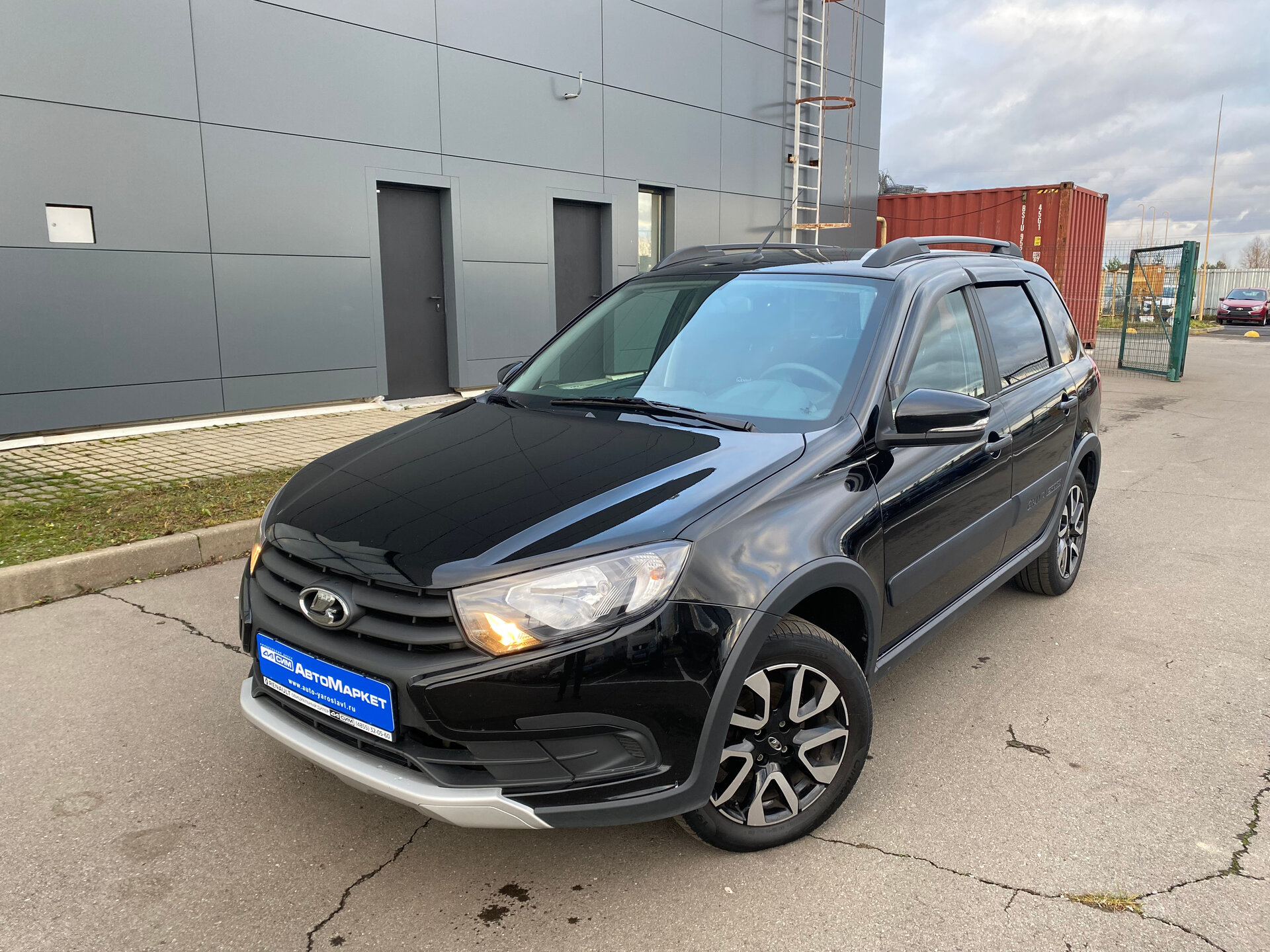 Черный Lada (ВАЗ) Granta Cross 1.6 MT (106 л.с.) 2024