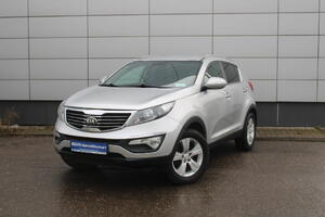 Серебряный Kia Sportage, III 2.0 AT (150 л.с.) 2013