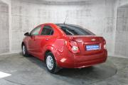 Красный Chevrolet Aveo 1.6 MT (115 л.с.) 2012 фото 7