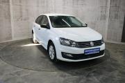 Белый Volkswagen Polo 1.6 MT (110 л.с.) 2017 фото 2