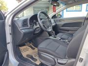 серебряный Hyundai Elantra 2.0 AT (150 л.с.) 2018 фото 9