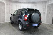 Черный Chevrolet Niva 1.7 MT (80 л.с.) 4WD 2018 фото 7