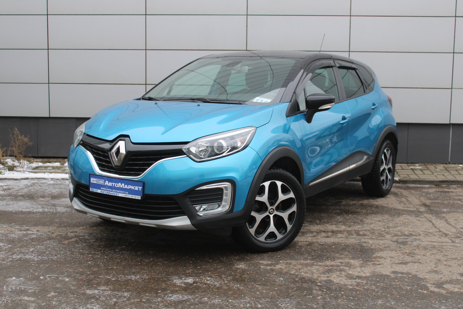 Синий Renault Kaptur 2.0 AT (143 л.с.) 4WD 2017