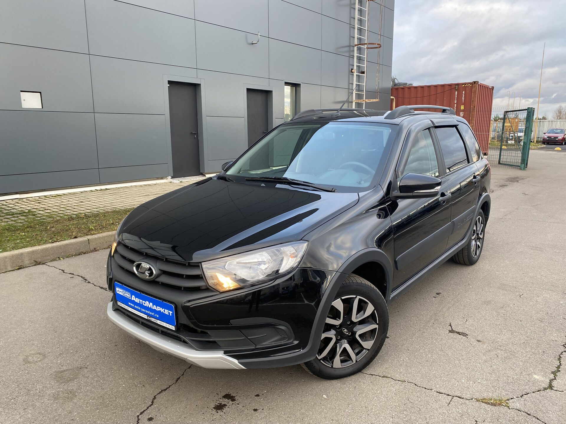 Черный Lada (ВАЗ) Granta Cross 1.6 MT (106 л.с.) 2024