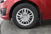 Красный Chevrolet Aveo 1.6 MT (115 л.с.) 2012 фото 13
