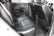 Серебряный Kia Sportage 2.0 MT (141 л.с.) 2010 фото 11