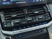 черный Toyota Land Cruiser 3.4d AT (299 л.с.) 4WD 2024 фото 19