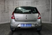 Бежевый Renault Sandero 1.6 MT (103 л.с.) 2010 фото 6