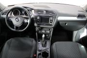 Белый Volkswagen Tiguan 2.0 AMT (180 л.с.) 4WD 2017 фото 8